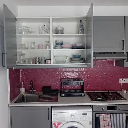 Smart 2 Bedroom Flat شقة